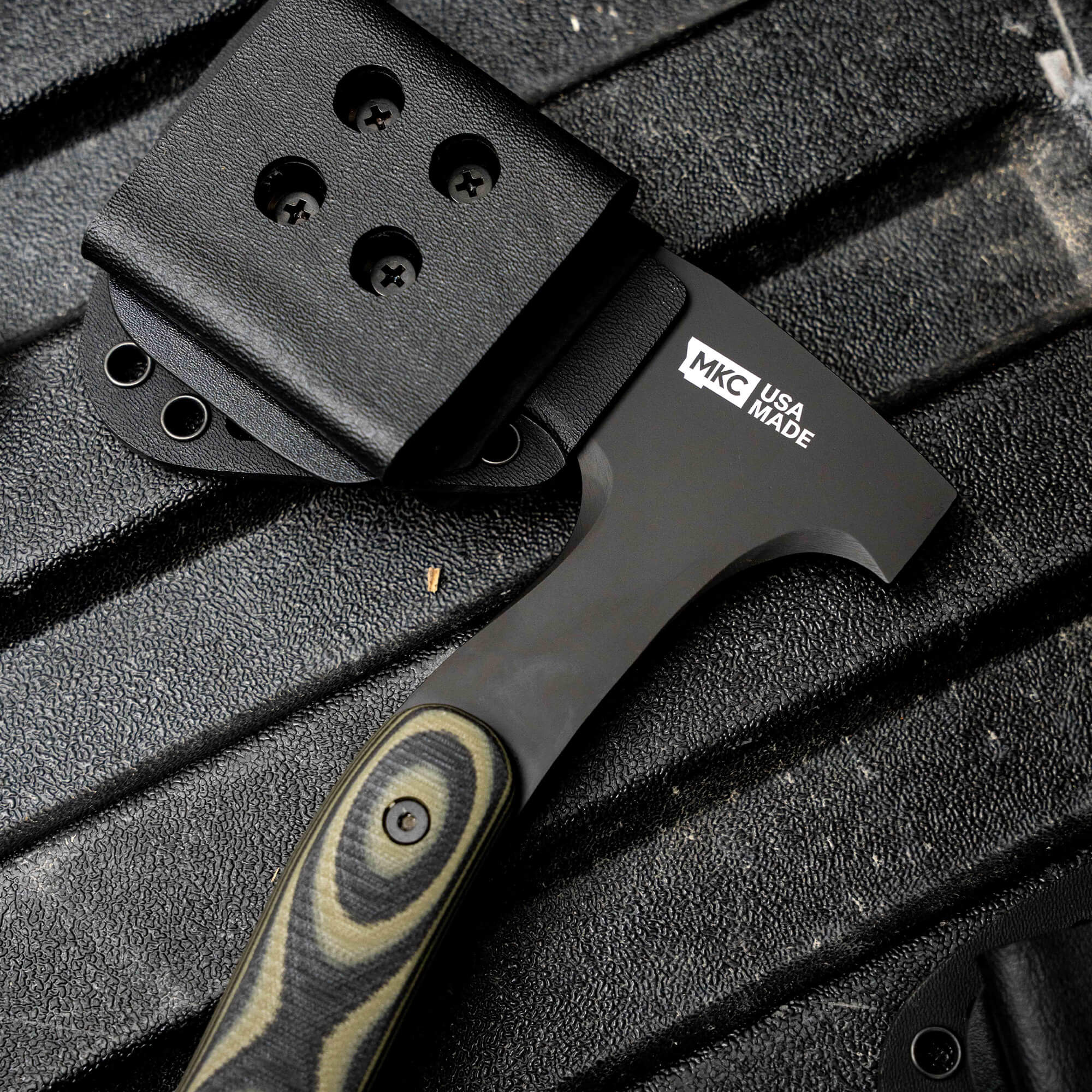 HELLGATE HATCHET - GREEN & BLACK