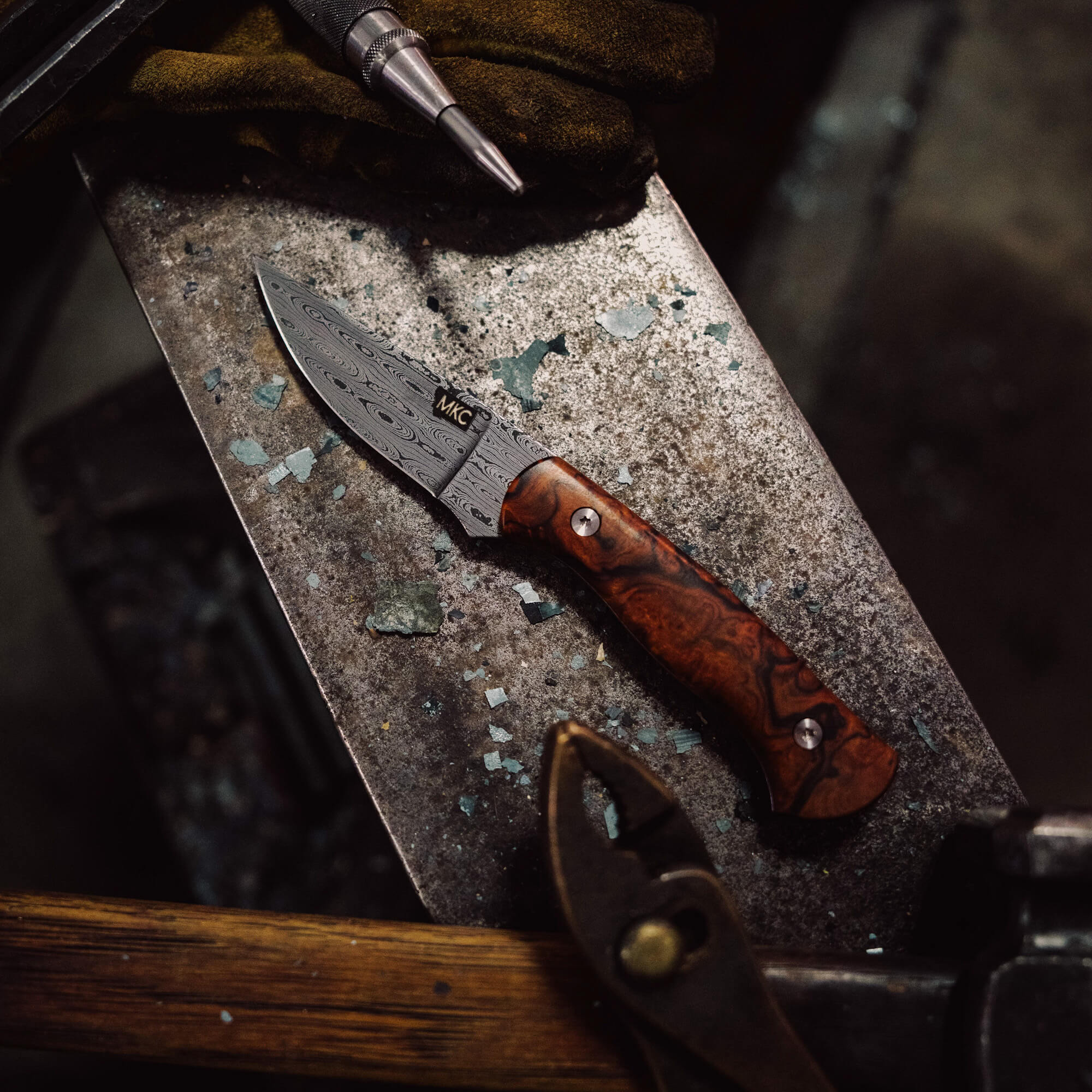 DAMASCUS BLACKFOOT