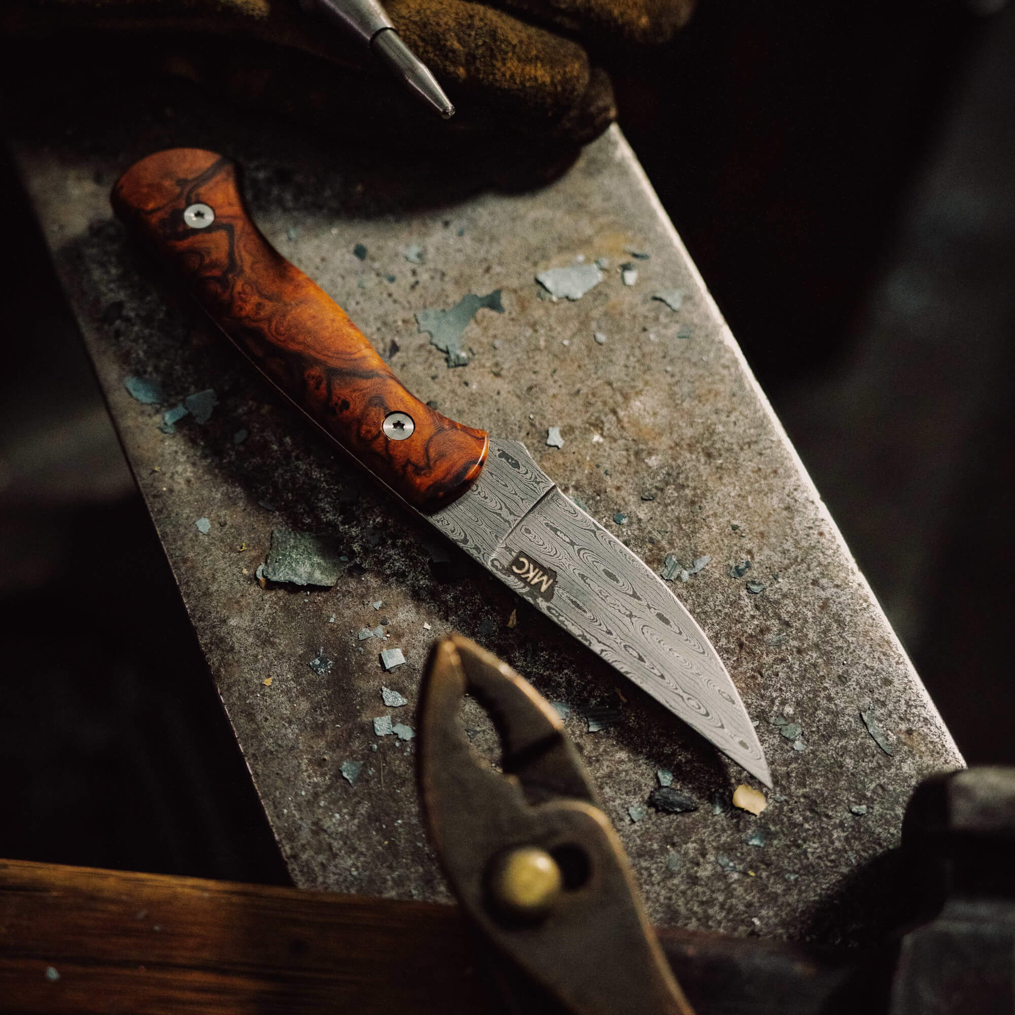 DAMASCUS BLACKFOOT
