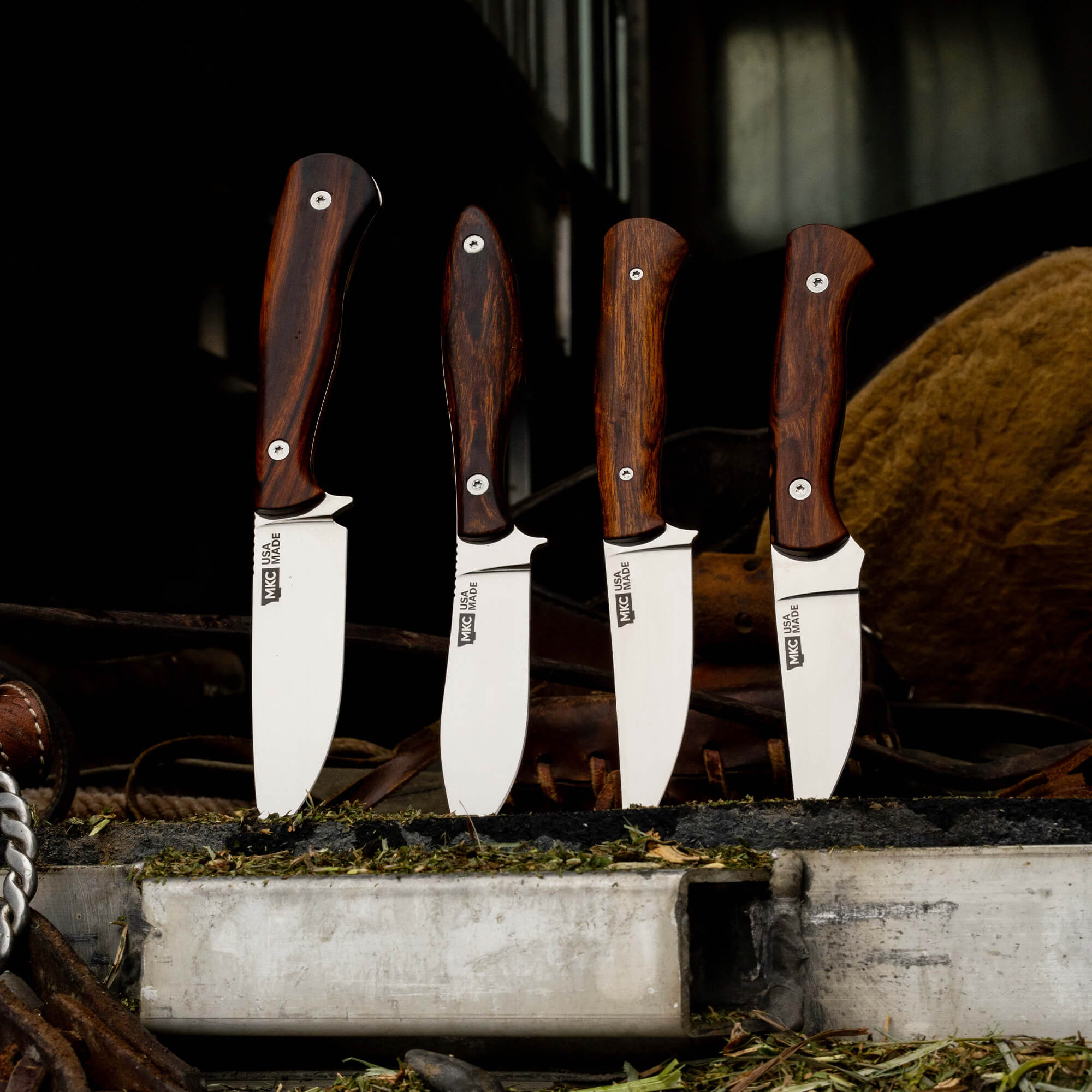 TRADITIONS KNIVES - FULL SET OF 4