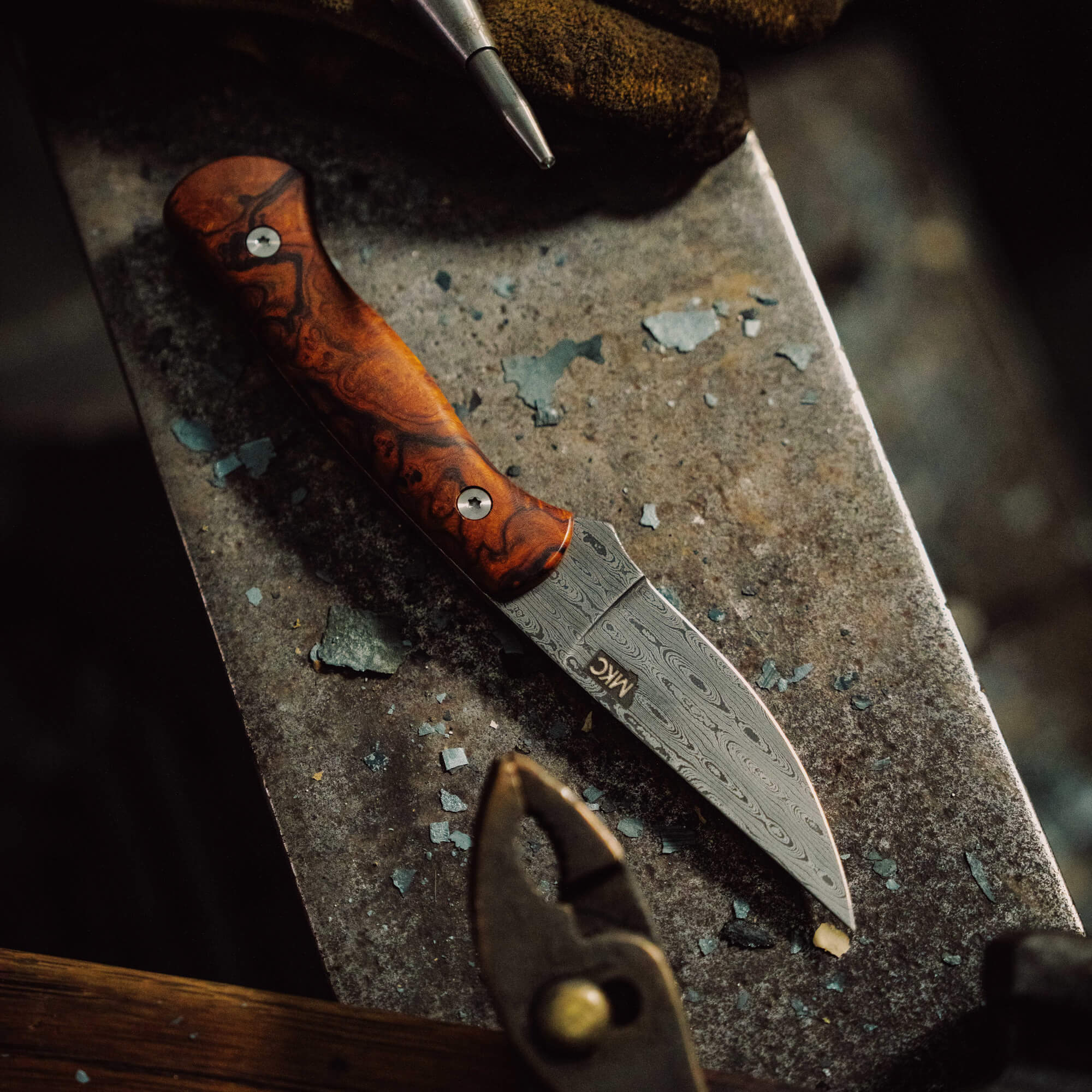 DAMASCUS BLACKFOOT