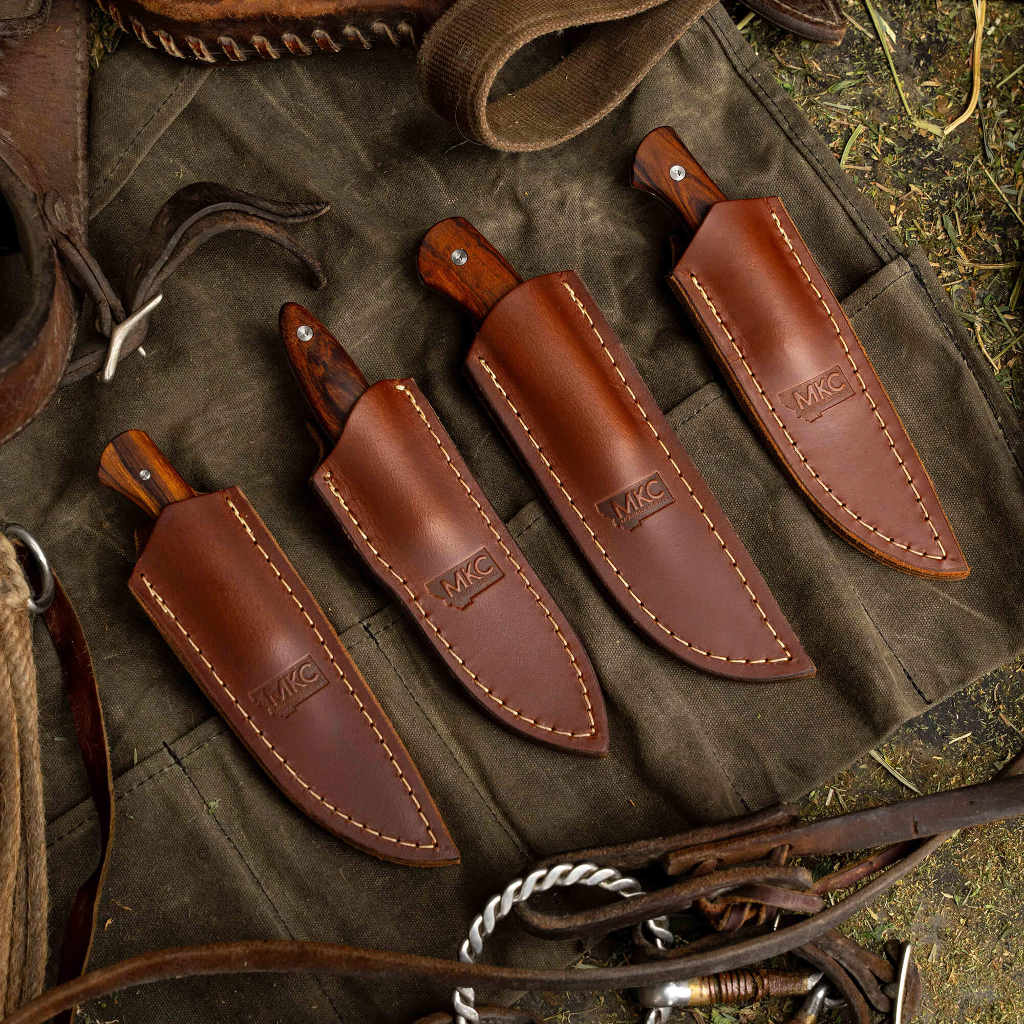 TRADITIONS KNIVES - FULL SET OF 4