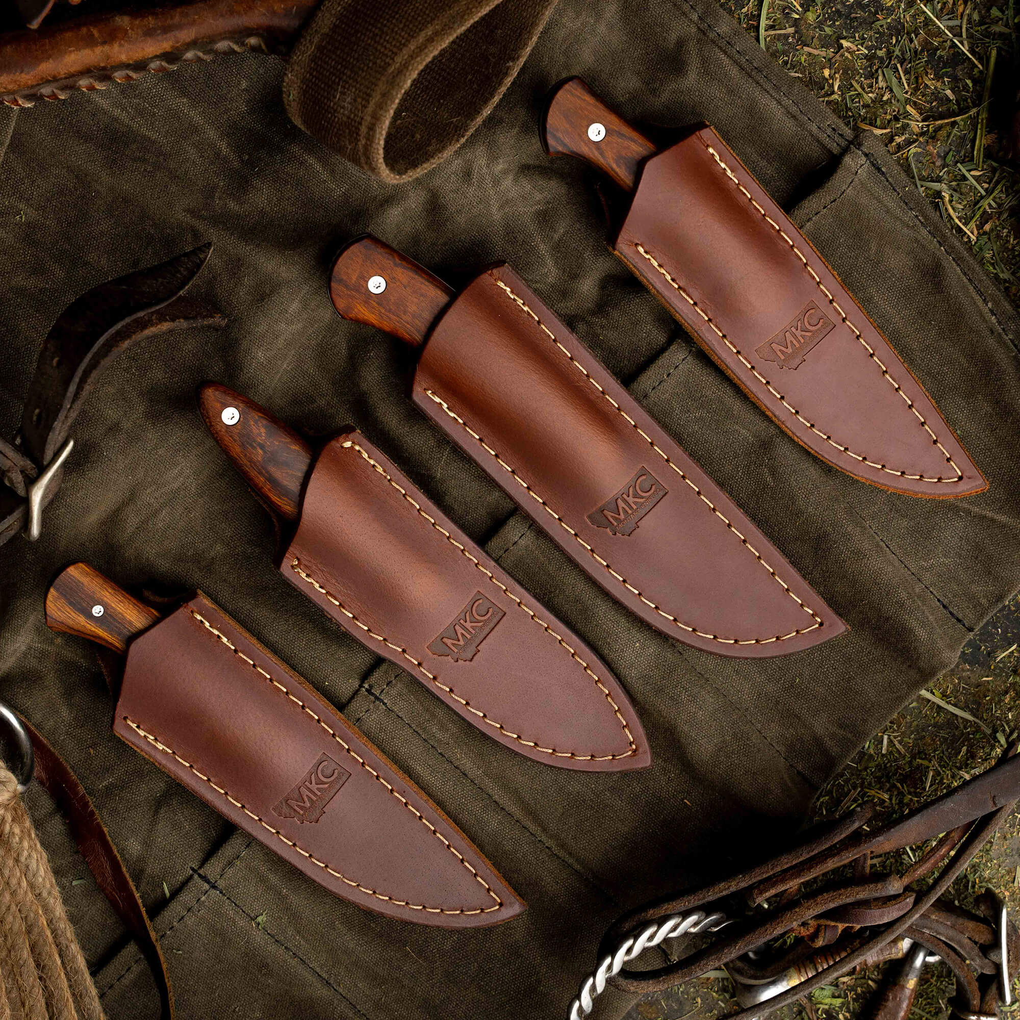 TRADITIONS KNIVES - FULL SET OF 4