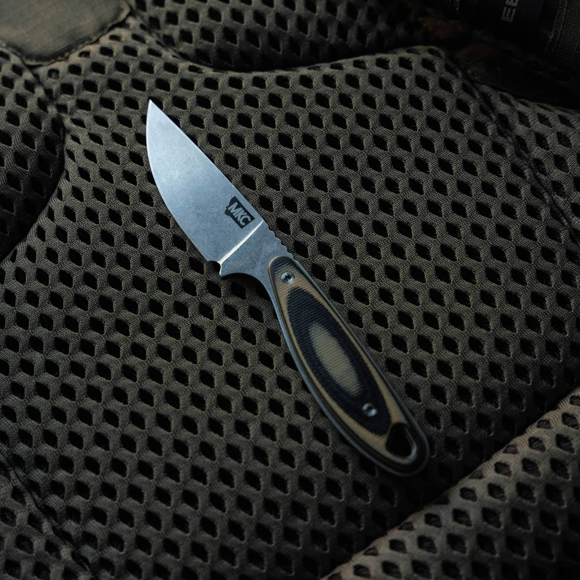 CASTLE ROCK - TAN & BLACK