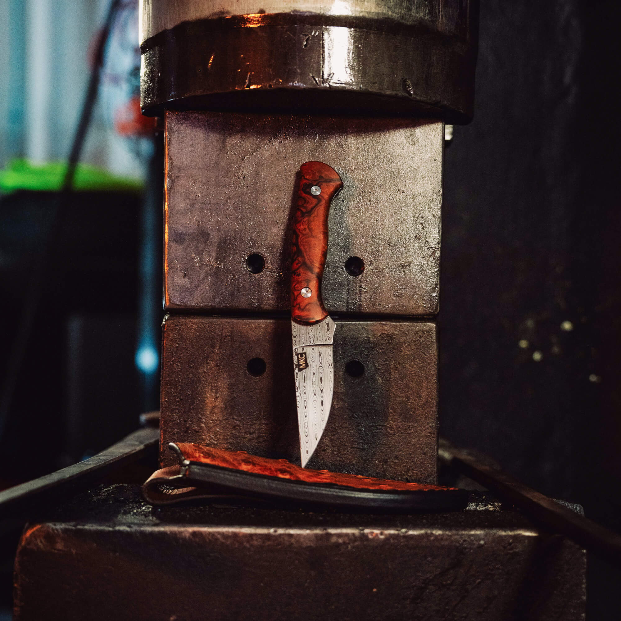DAMASCUS BLACKFOOT