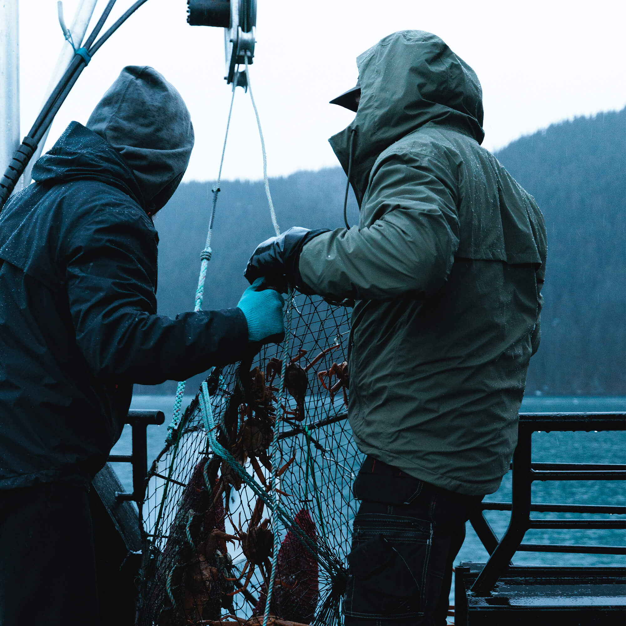 MT. REYNOLDS RAIN JACKET - OLIVE