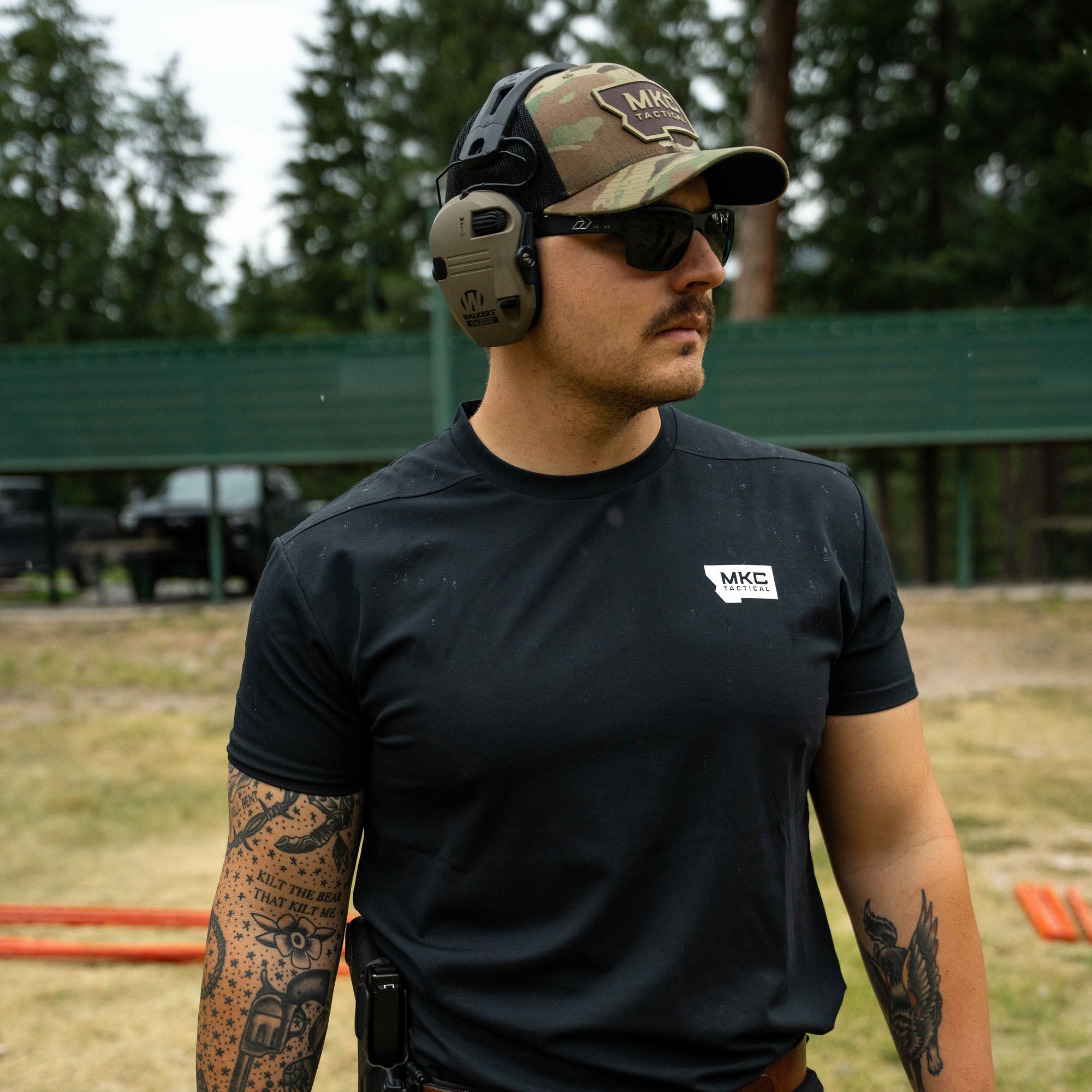 RANGE DAY PERFORMANCE SHORT SLEEVE - SHADOW