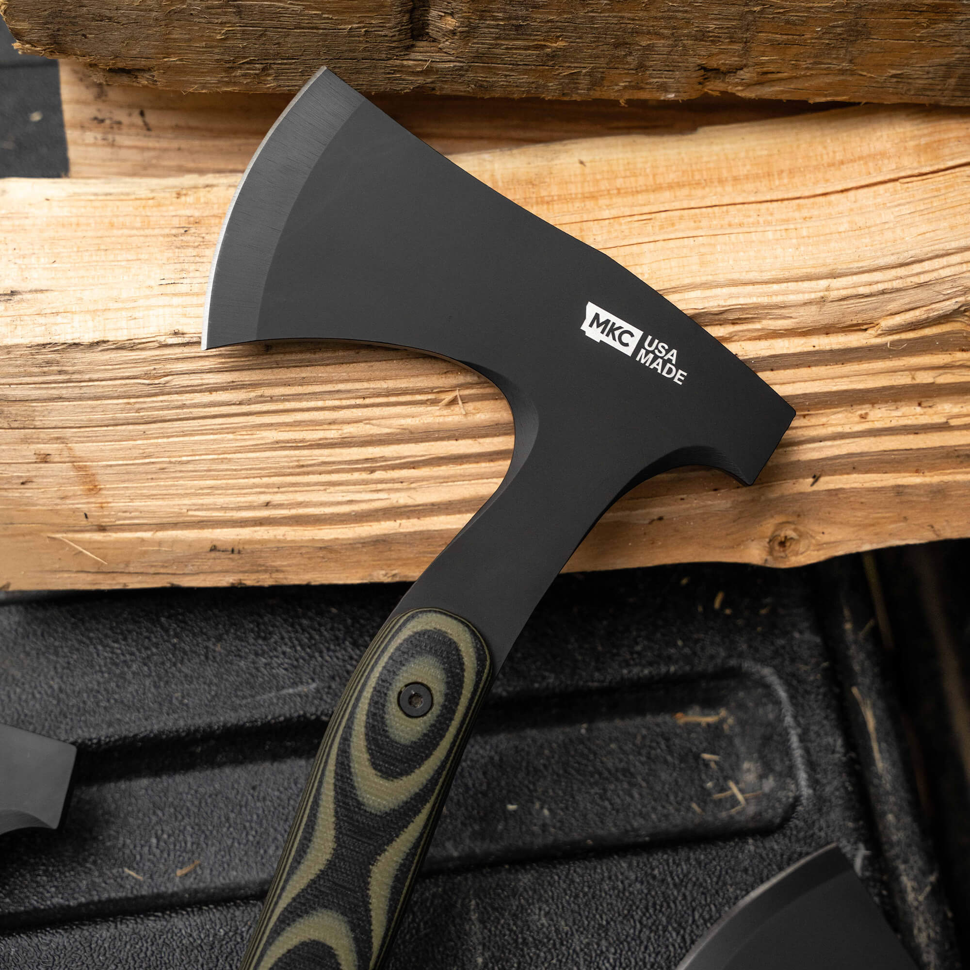 HELLGATE HATCHET - GREEN & BLACK