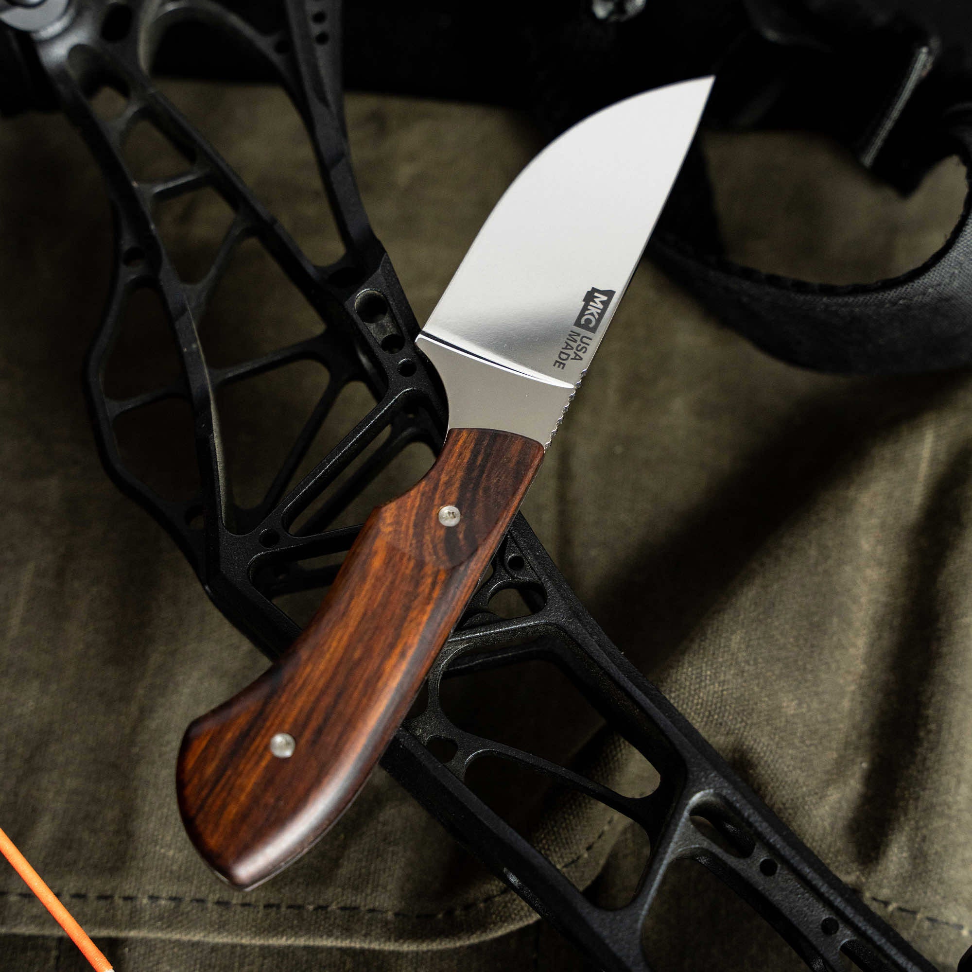 LIVE WILD - TRADITIONS MKC ELK KNIFE - SECRET DROP