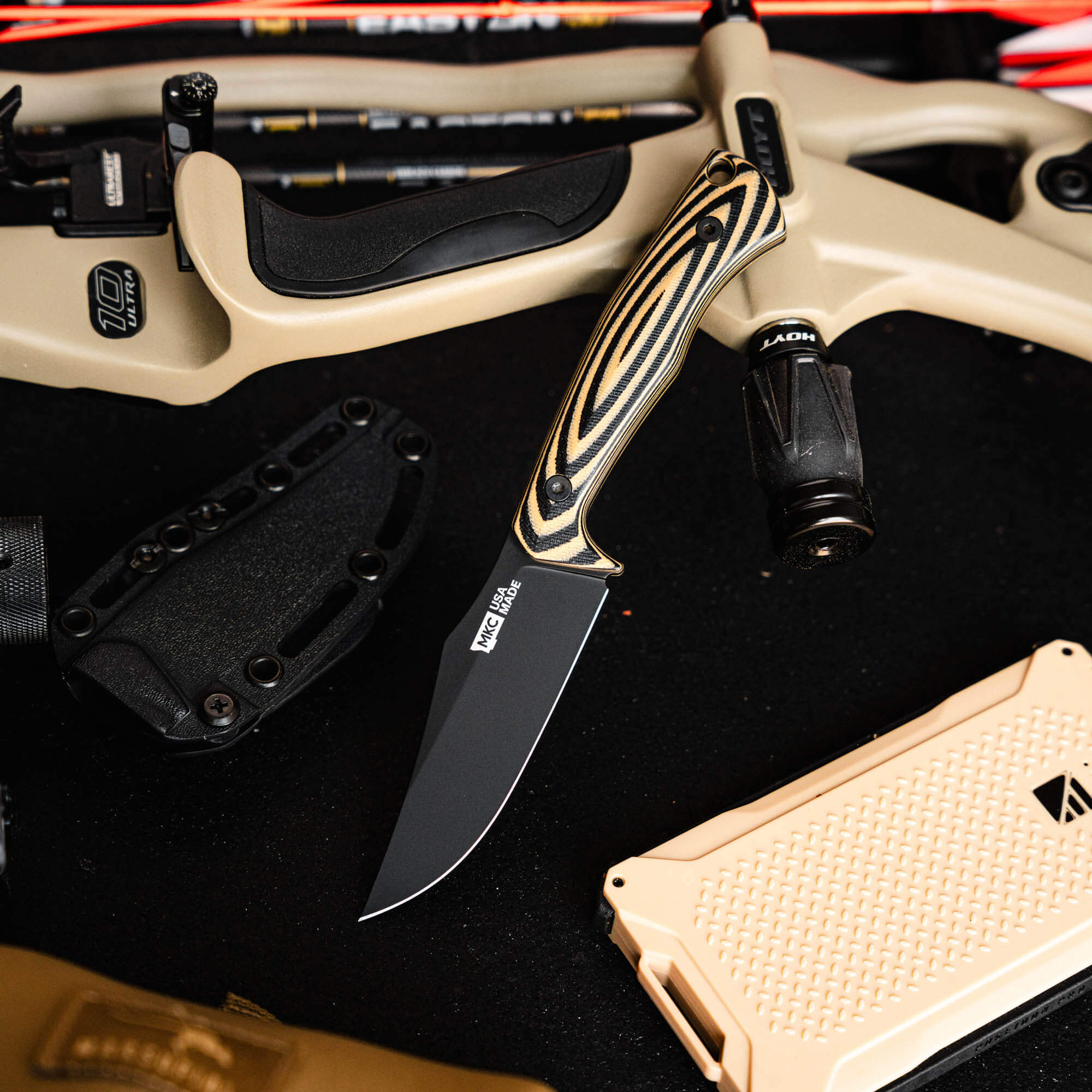 TRIUMPH PRO - TAN & BLACK