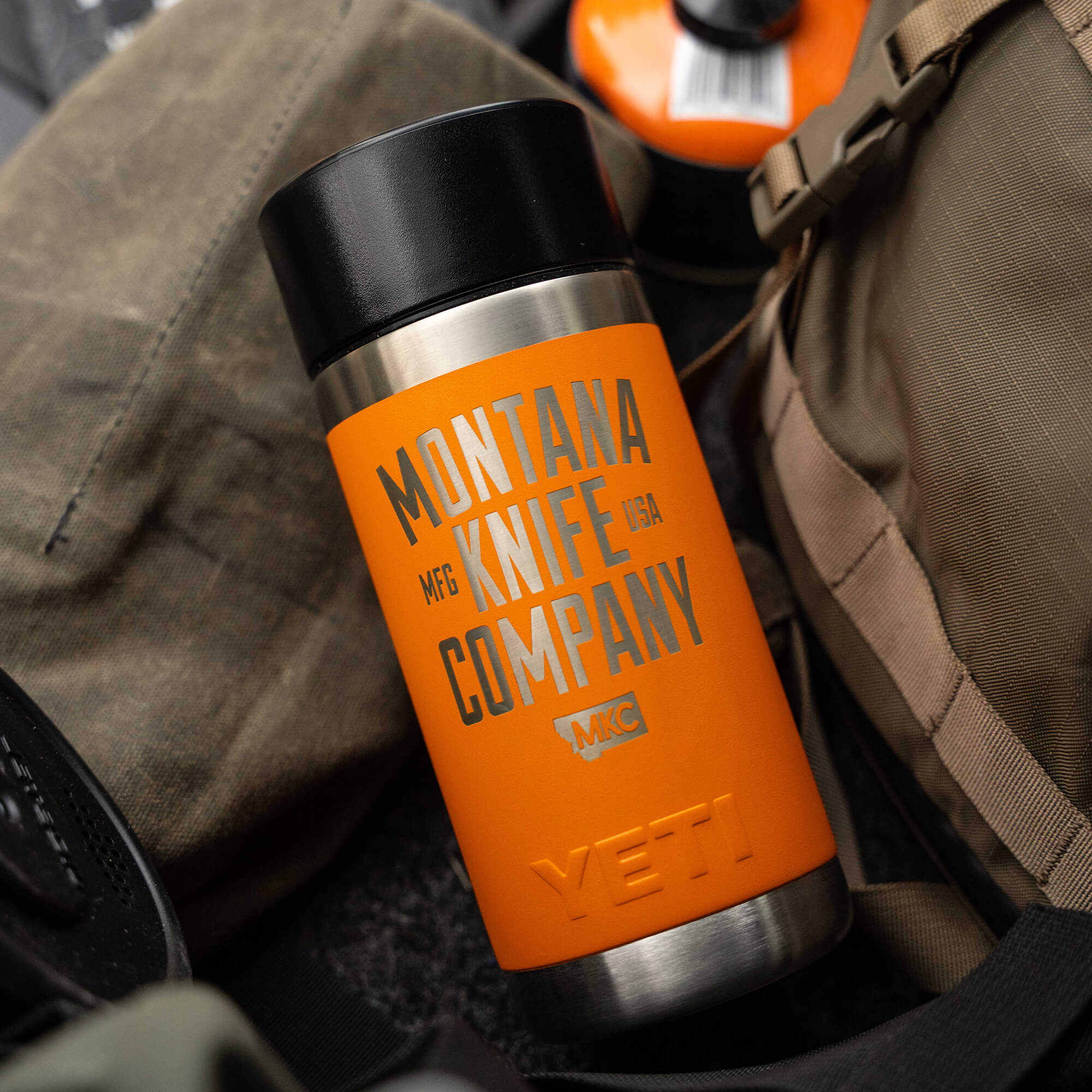 MKC x YETI RAMBLER 12 OZ HOTSHOT - BLAZE ORANGE