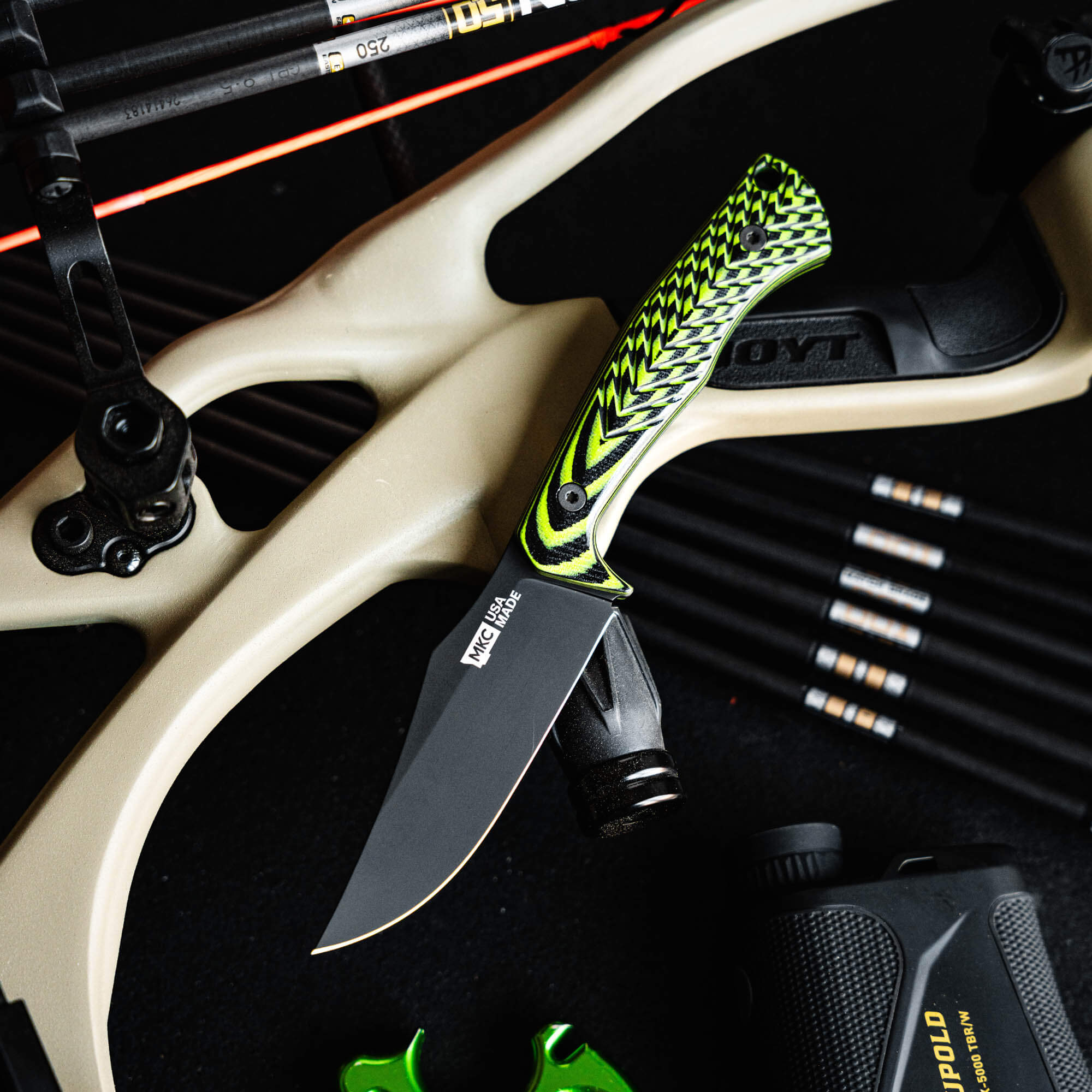 TRIUMPH PRO - NOCK ON NEON GREEN & BLACK