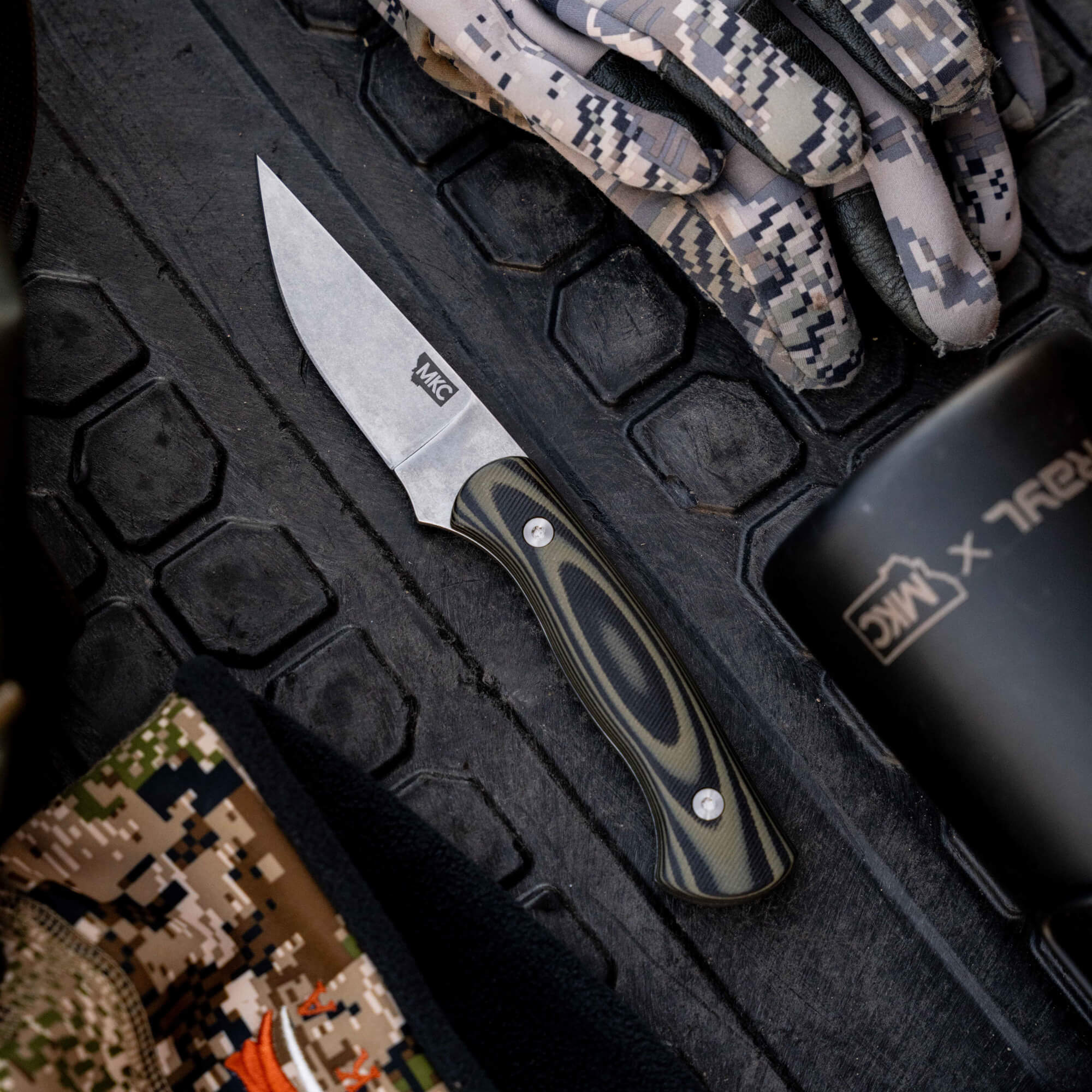 MAGNACUT BLACKFOOT 2.0 - GREEN & BLACK