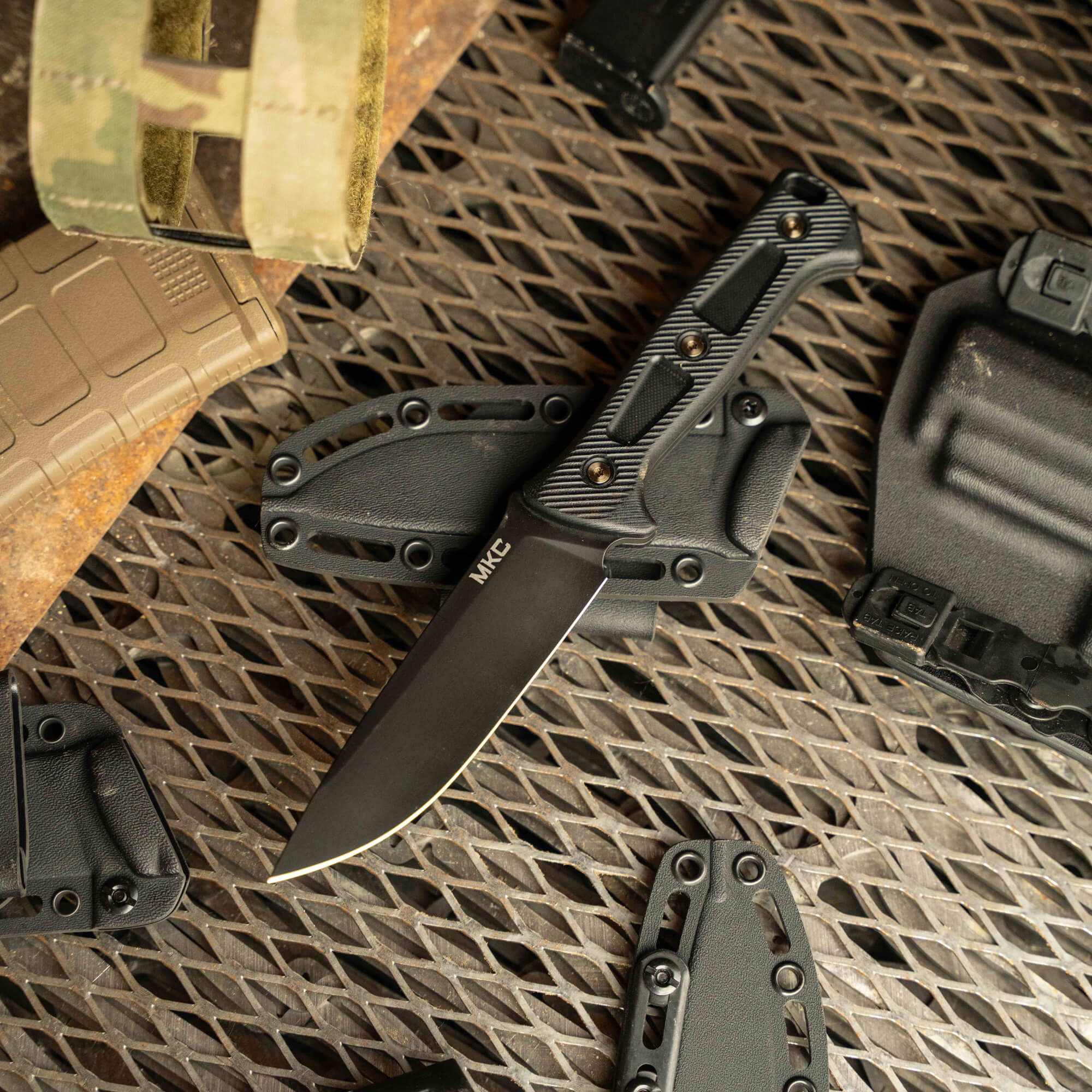 SERE25 - BLK/BLK