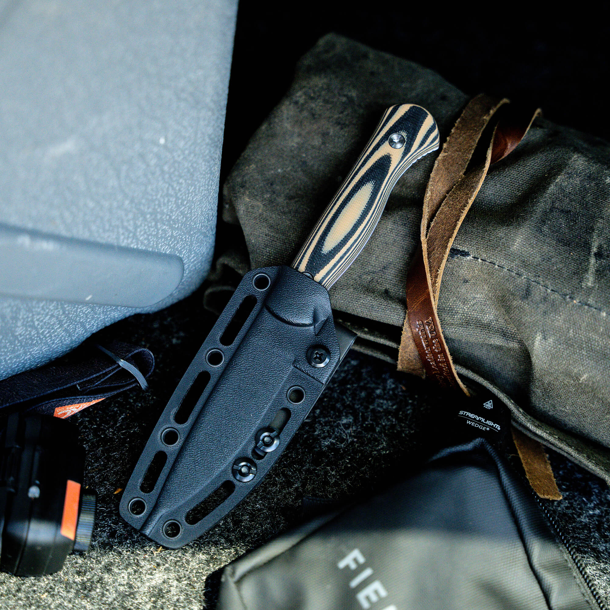 FIELDCRAFT SURVIVAL KNIFE - TAN & BLACK