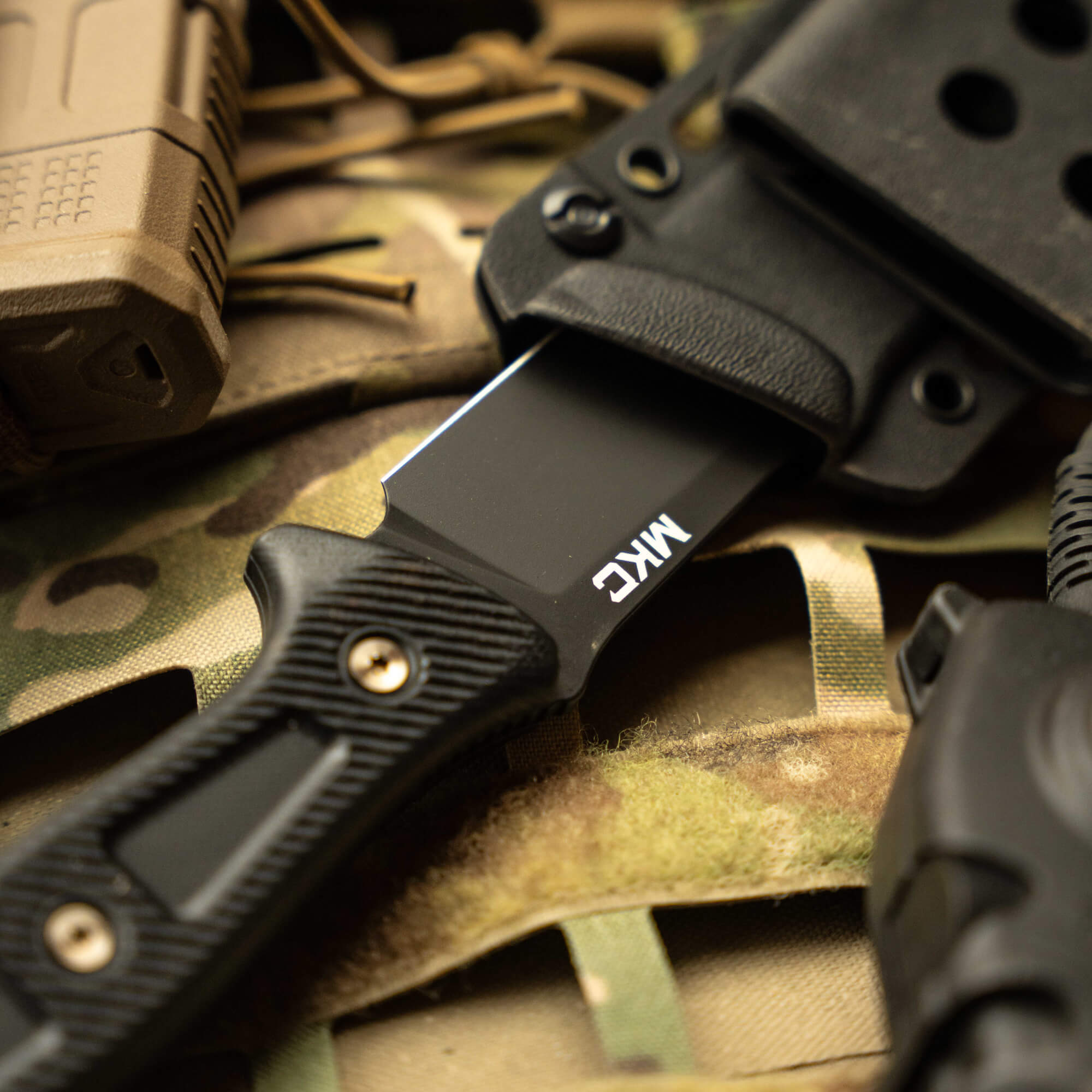SERE25 - BLK/BLK