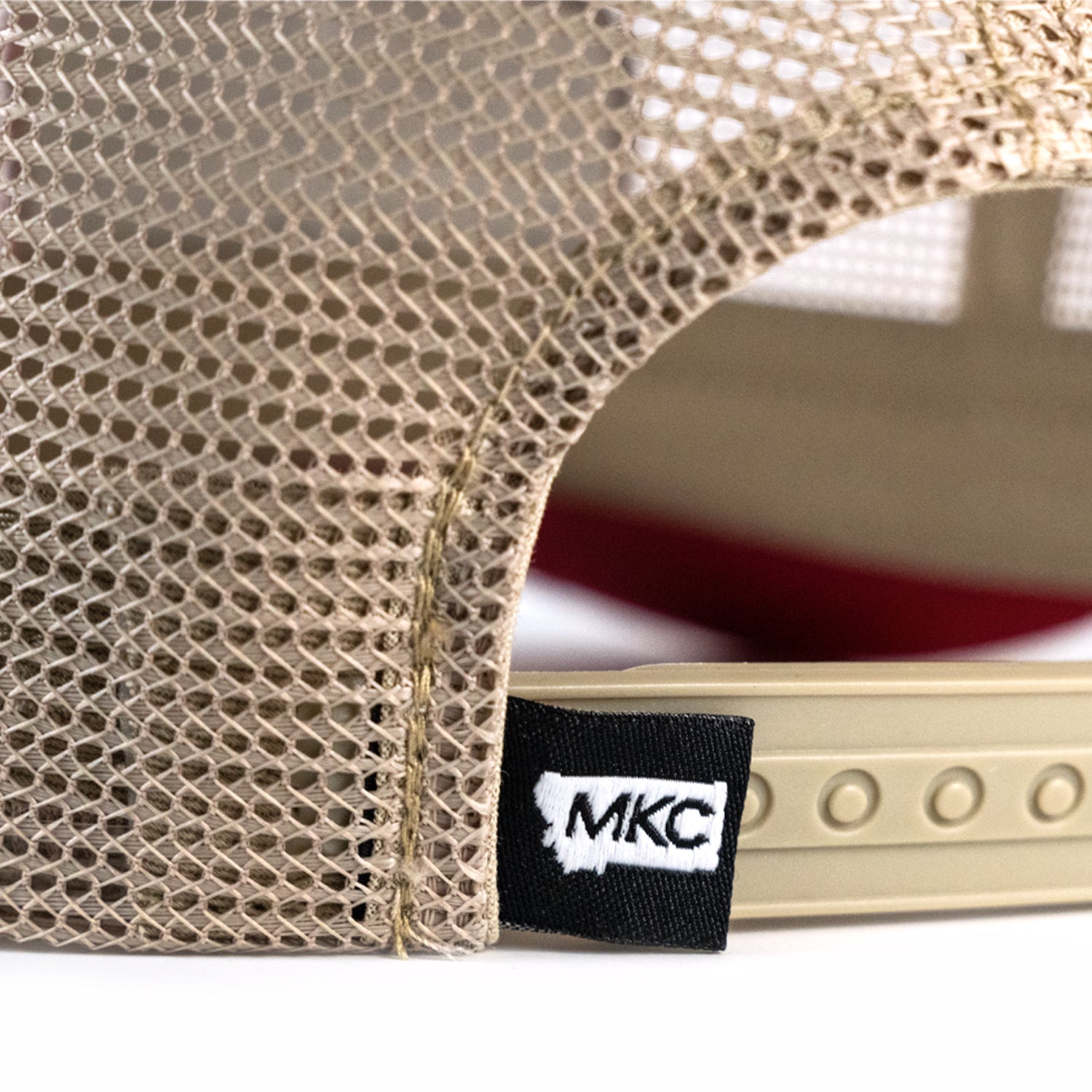 MKC MESH LOGO HAT - KHAKI/CRIMSON